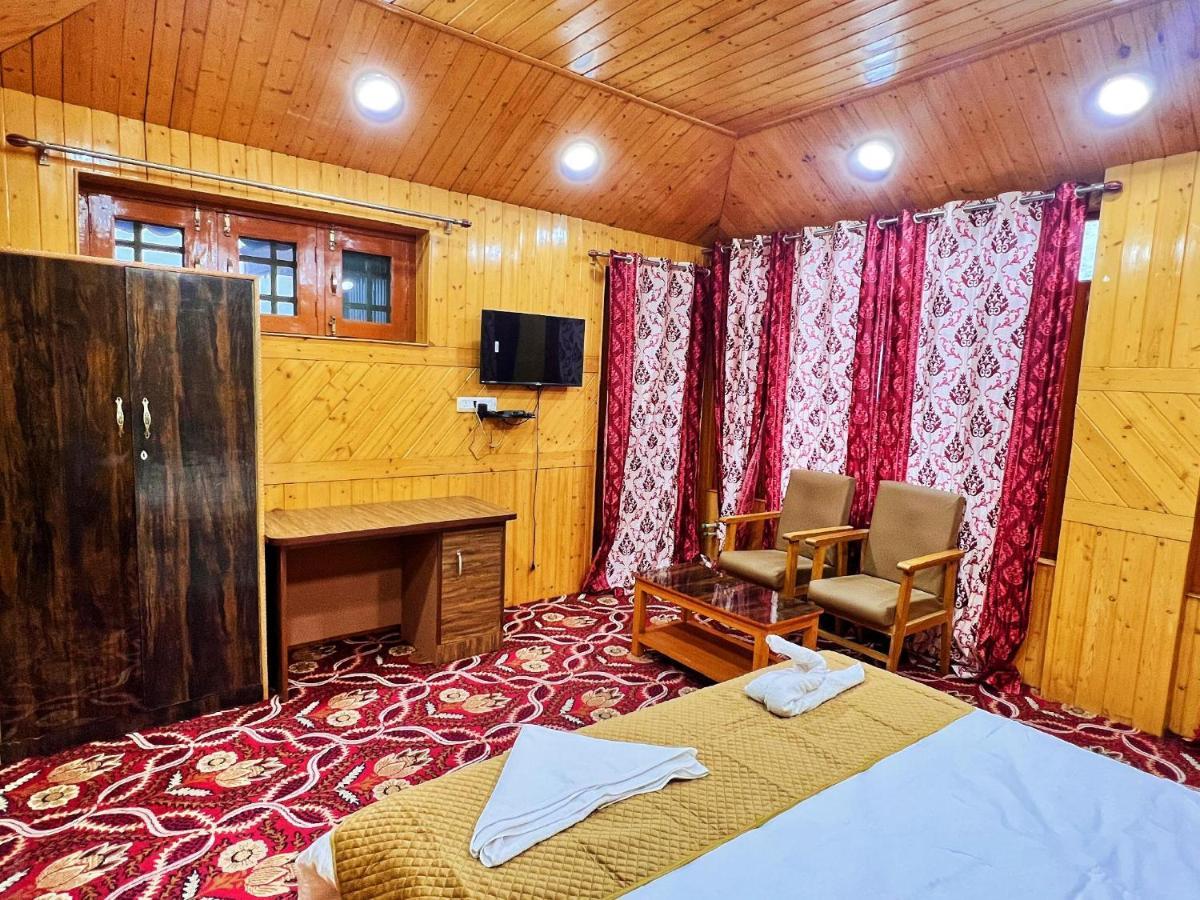Roseline Inn Srīnagar Esterno foto