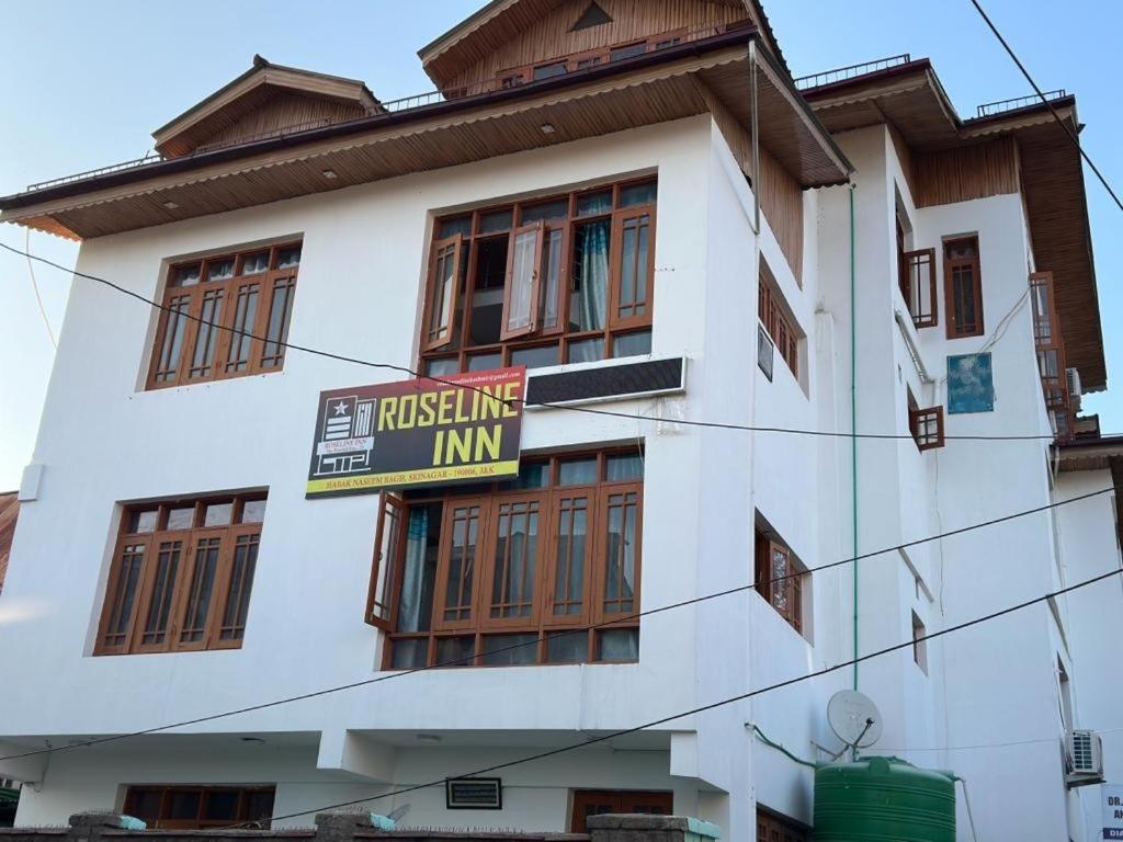 Roseline Inn Srīnagar Esterno foto