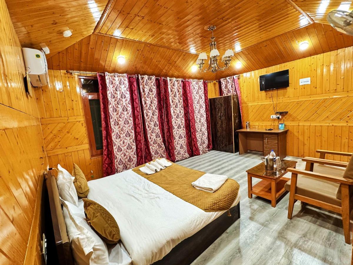 Roseline Inn Srīnagar Esterno foto