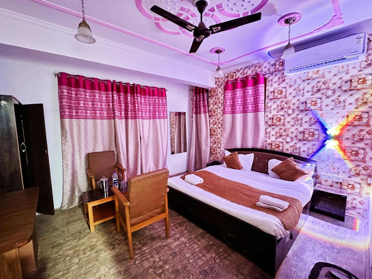 Roseline Inn Srīnagar Esterno foto