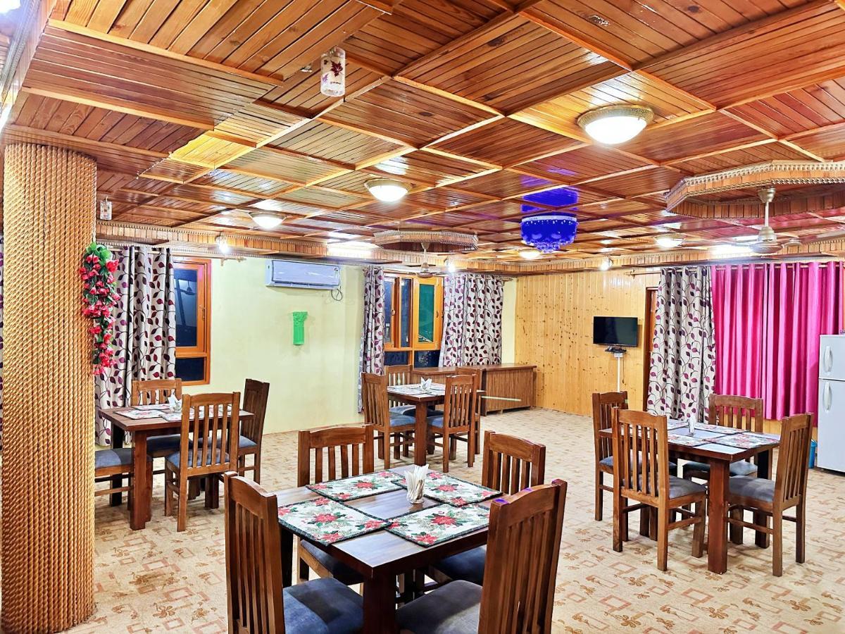 Roseline Inn Srīnagar Esterno foto