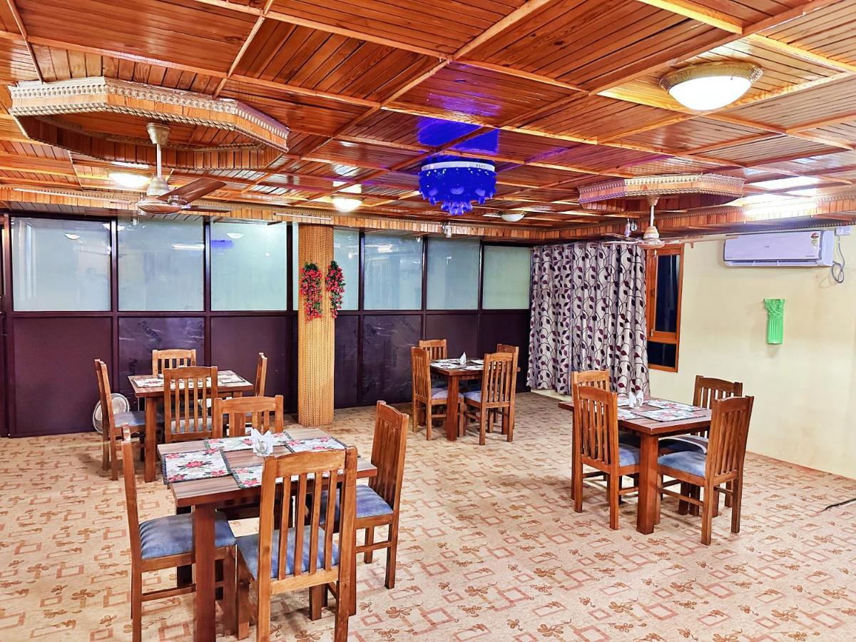 Roseline Inn Srīnagar Esterno foto