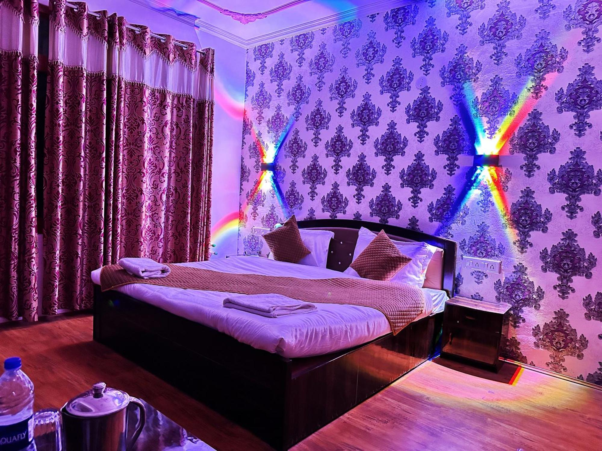 Roseline Inn Srīnagar Esterno foto
